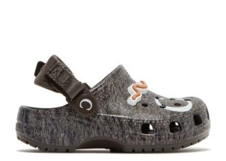 Anwar Carrots x Clog Kids “Soil – Espresso”