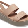 Crocs (WMNS) Brooklyn Studded Low Wedge “Cork Mushroom” 209254-2DH