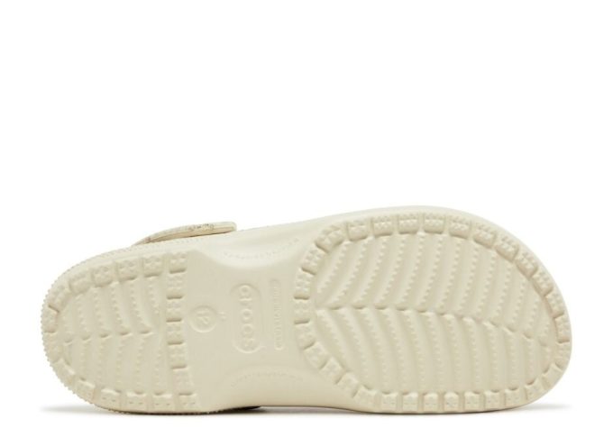 Jurassic World x Classic Clog “Bone” Jurassic World x Classic Clog “Bone”