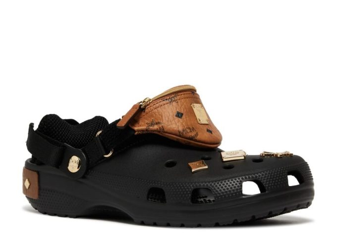 MCM x Classic Clog “Mini Fanny Pack – Black” MCM x Classic Clog “Mini Fanny Pack – Black”